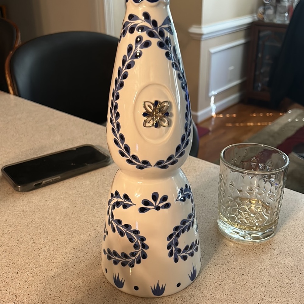White empty Clase Azul Tequila Bottle - Picture 4 of 4